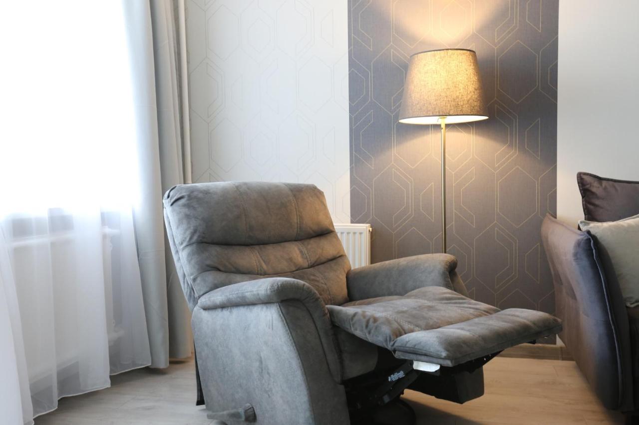 Comfy 2 Room Apartment - Free Parking - 350Mbps Wifi - Netflix Kaunas Buitenkant foto