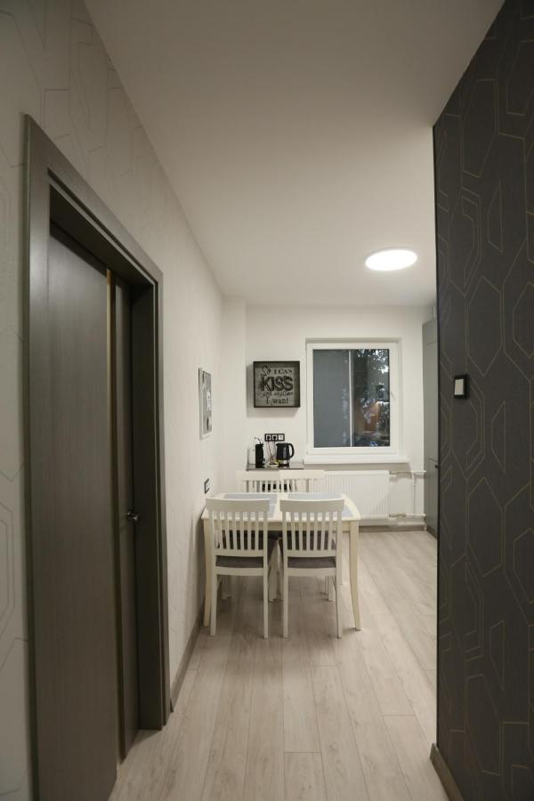 Comfy 2 Room Apartment - Free Parking - 350Mbps Wifi - Netflix Kaunas Buitenkant foto